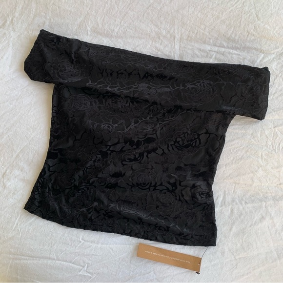 NWT Reformation Cello Knit Off Shoulder Floral Blouse Top Black Rose Velvet - Picture 4 of 8